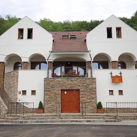 Penzion Kallai A Vinaren Filakovo Ngoại thất bức ảnh